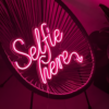 Selfie Here Neon Sign | Beauty Decor - maroc